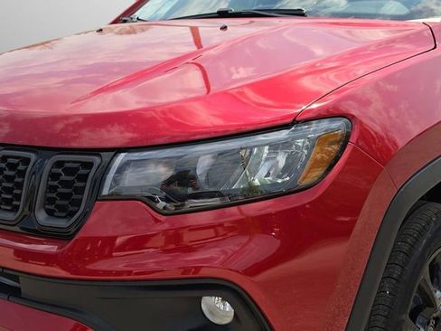 New 2026 Jeep Compass Latitude image 13