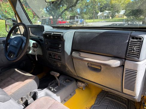 Used 2004 Jeep Wrangler Unlimited image 17