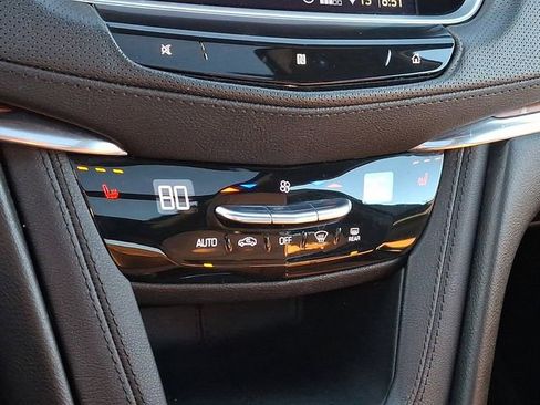 Used 2020 Cadillac XT5 Premium Luxury image 18