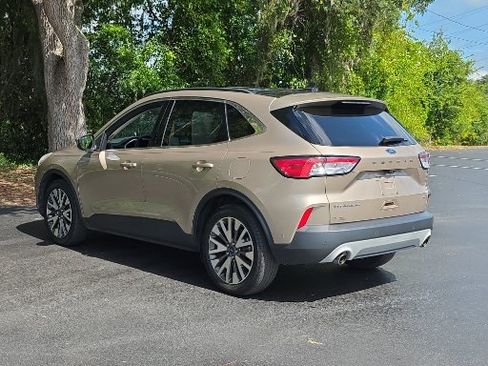 Used 2020 Ford Escape Titanium FWD image 8