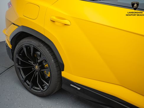 Used 2024 Lamborghini Urus S image 7
