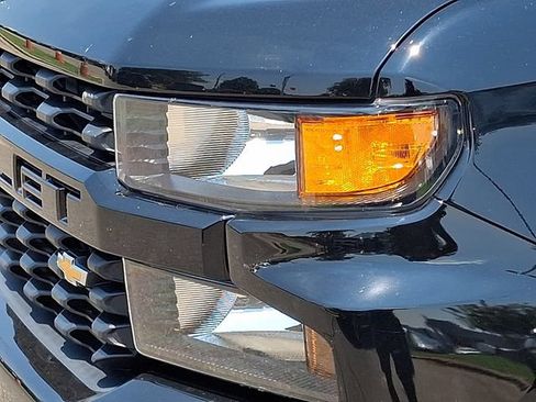 Used 2021 Chevrolet Silverado 1500 Custom AWD/4WD image 26