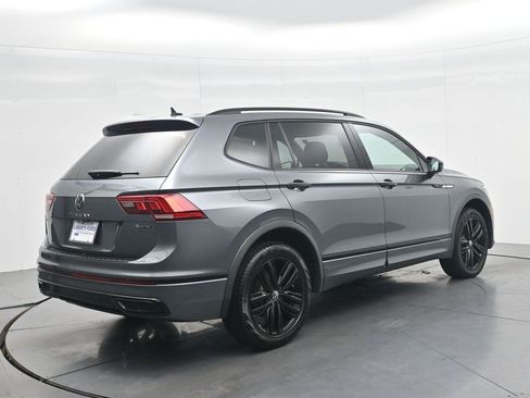 Used 2022 Volkswagen Tiguan SE R-Line AWD/4WD image 5