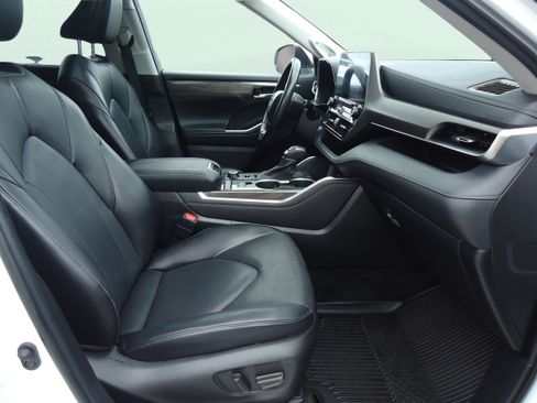 Used 2022 Toyota Highlander Limited AWD/4WD image 28