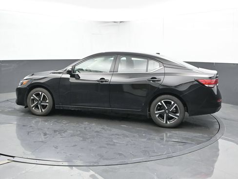 Used 2024 Nissan Sentra SV FWD image 9