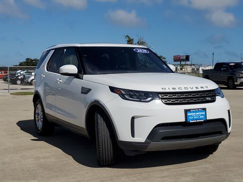 Used 2020 Land Rover Discovery SE image 3