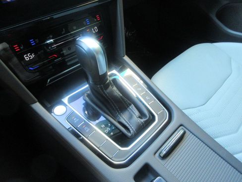 Used 2023 Volkswagen Arteon SEL Premium AWD/4WD image 72