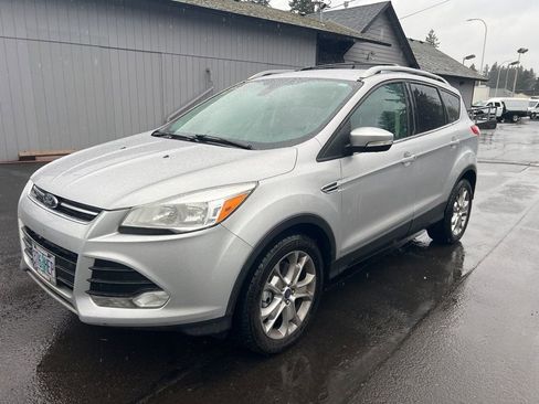 Used 2014 Ford Escape Titanium image 2
