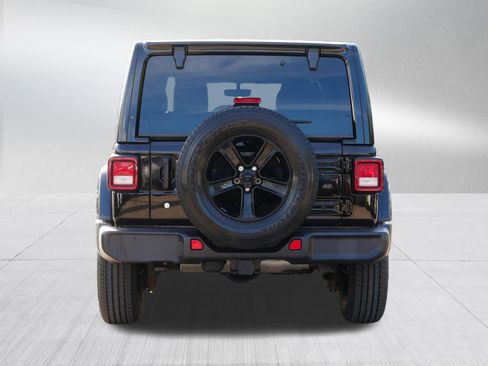 Used 2020 Jeep Wrangler Unlimited Sahara image 6