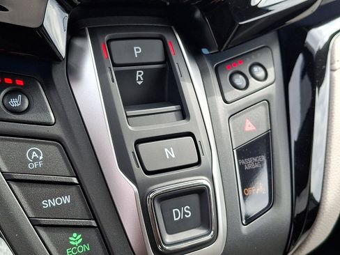 Used 2025 Honda Odyssey Elite image 17