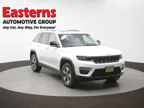 Used 2022 Jeep Grand Cherokee Limited 4xe w/ Luxury Tech Group II AWD/4WD image 53