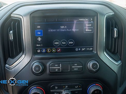 Used 2022 Chevrolet Silverado 3500 High Country image 17