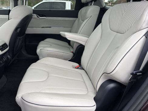 Used 2024 Hyundai Palisade Calligraphy image 6