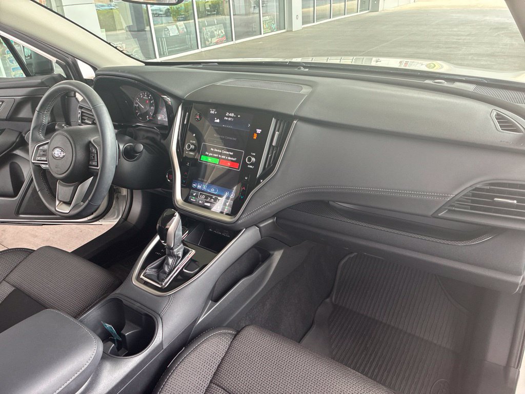 Used 2025 Subaru Outback Premium AWD/4WD image 23