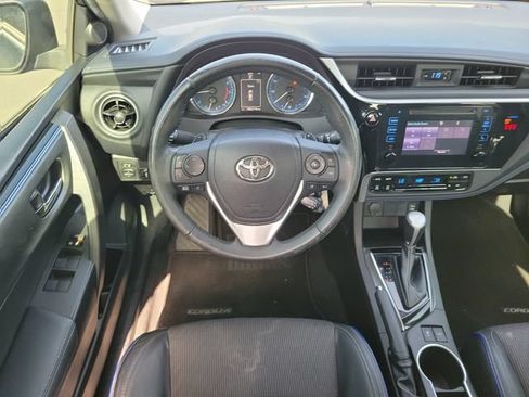 Used 2018 Toyota Corolla SE FWD image 17