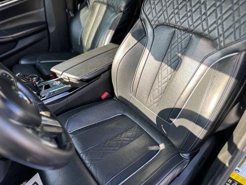 Used 2018 BMW M550i xDrive w/ Dynamic Handling Package AWD/4WD image 20