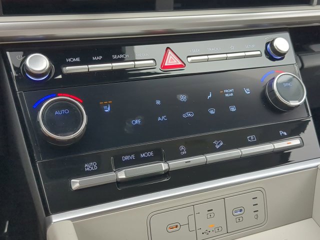 Used 2024 Hyundai Santa Fe SEL FWD image 22