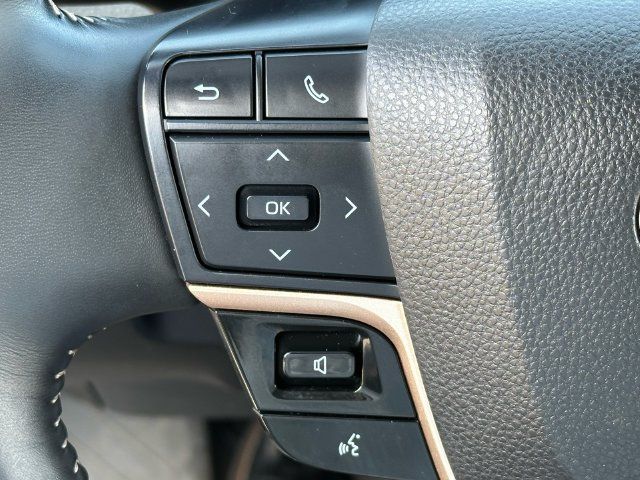 Certified 2024 Toyota Crown AWD/4WD image 13