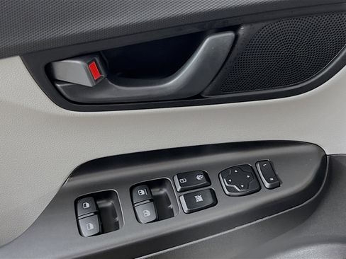 Used 2023 Hyundai Kona SEL image 17