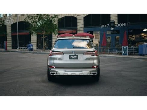 New 2025 BMW X5 xDrive50e w/ Climate Comfort Package image 5