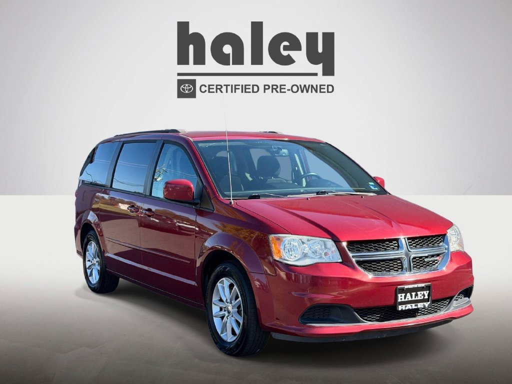 Used 2016 Dodge Grand Caravan SXT w/ UConnect Hands-Free Group FWD image 1