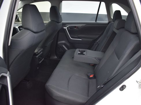 Used 2025 Toyota RAV4 LE AWD/4WD image 12