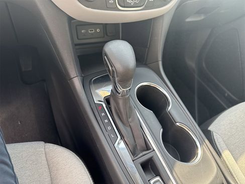 Used 2022 Chevrolet Equinox LS w/ LS Convenience Package image 15