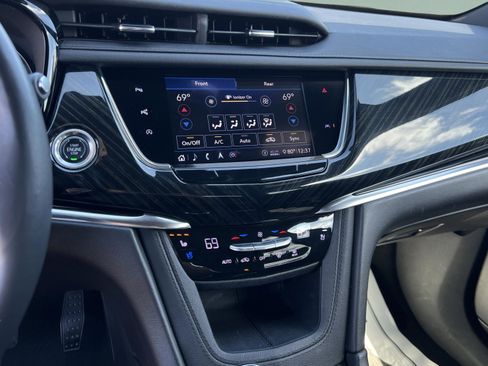 Used 2020 Cadillac XT6 Premium Luxury image 22