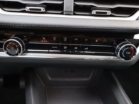 New 2026 Chevrolet Equinox LT w/ Safety and Technology Package image 11