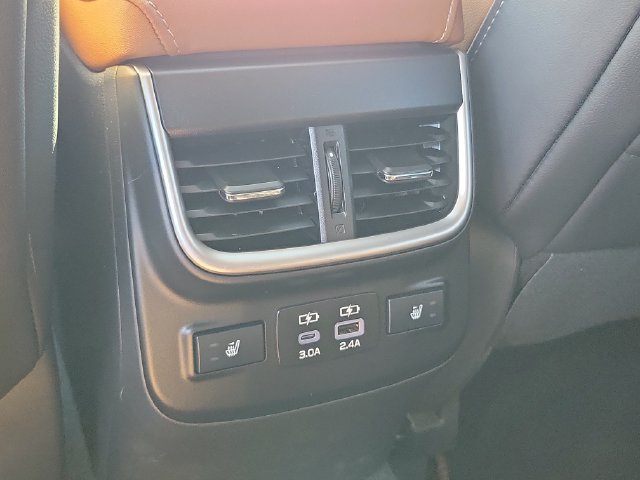 Used 2025 Subaru Outback Touring AWD/4WD image 27