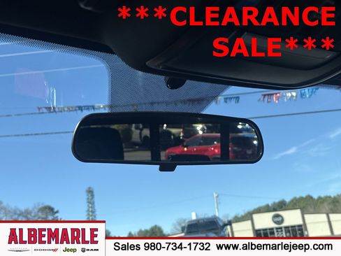 Used 2024 RAM 2500 Tradesman w/ Chrome Appearance Group image 28