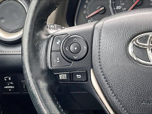 Used 2015 Toyota RAV4 Limited w/ Technology Package AWD/4WD image 12