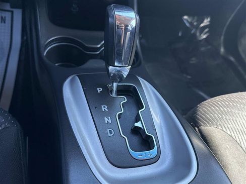 Used 2017 Dodge Journey SE FWD image 19