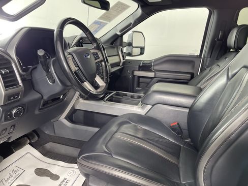 Certified 2022 Ford F350 Platinum w/ Tremor Off-Road Package AWD/4WD image 10
