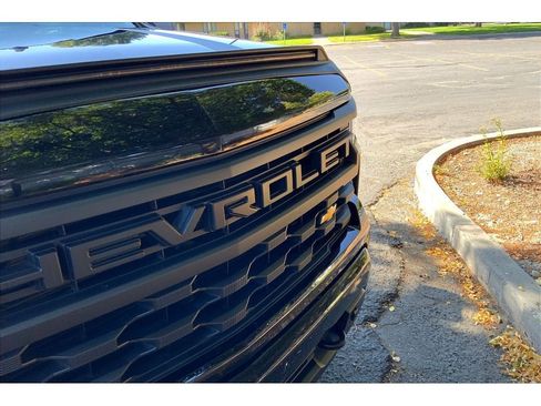 Used 2023 Chevrolet Silverado 1500 Custom image 31