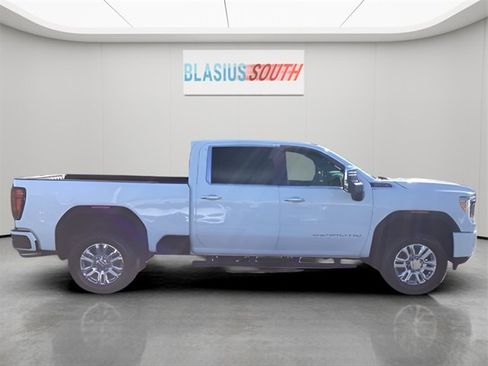 Used 2021 GMC Sierra 2500 Denali w/ Denali Ultimate Package image 2