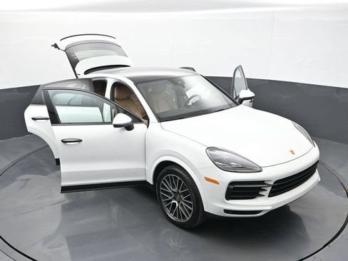 Certified 2021 Porsche Cayenne Coupe AWD/4WD image 33