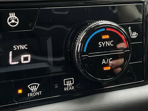 New 2026 Nissan Pathfinder SL image 37