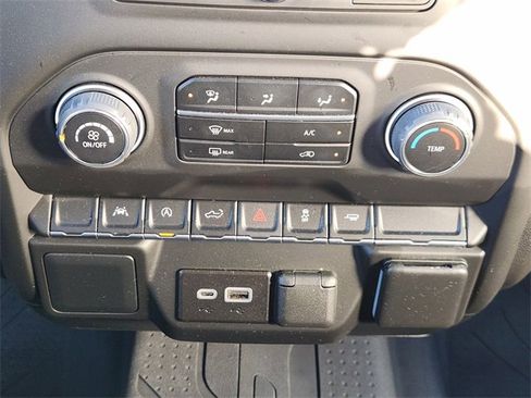 Used 2024 Chevrolet Silverado 1500 Custom image 20