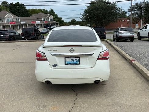 Used 2015 Nissan Altima 2.5 SL w/ Technology Package FWD image 7
