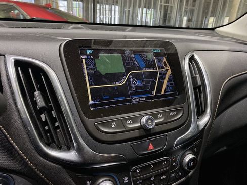 Used 2018 Chevrolet Equinox Premier image 5