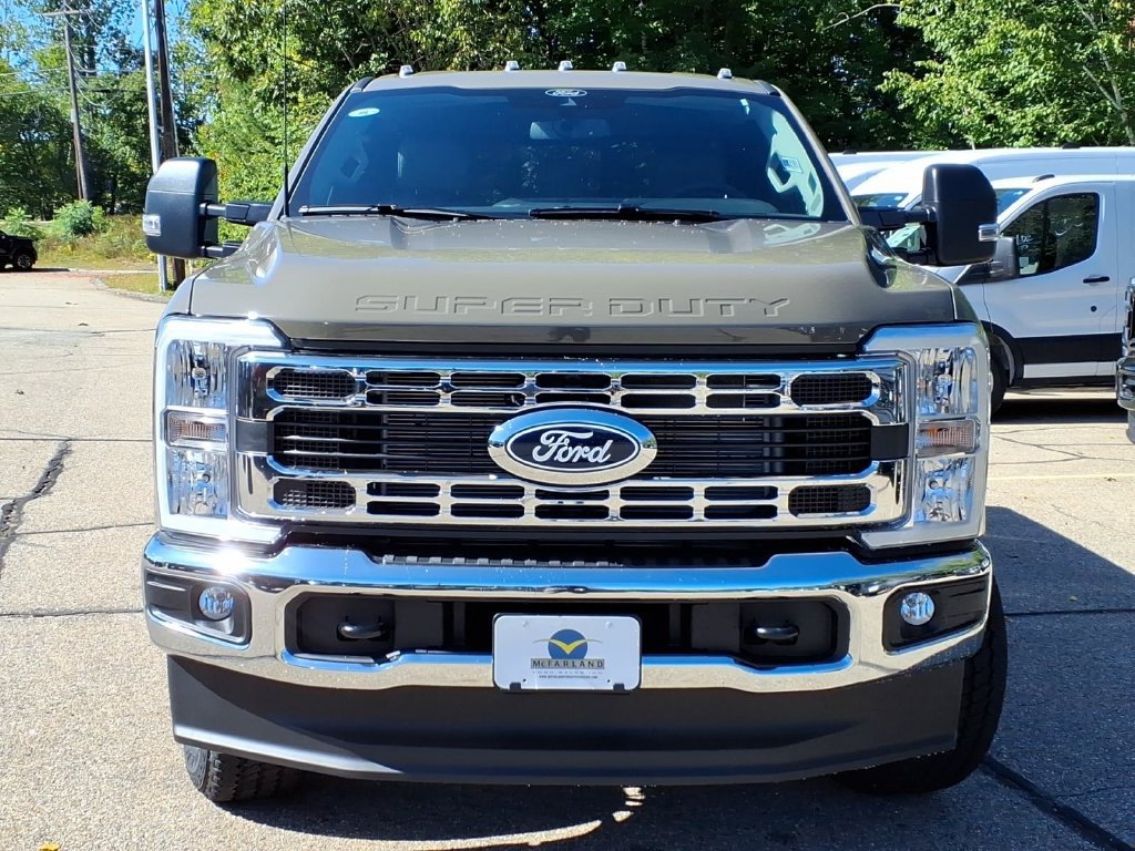New 2027 Ford F350 XLT w/ FX4 Off-Road Package AWD/4WD image 3