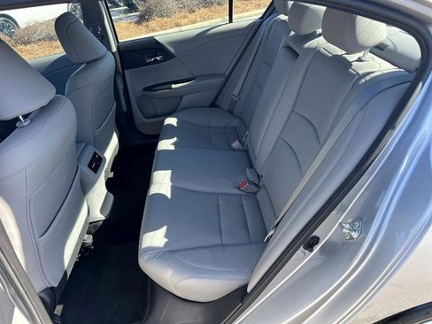 Used 2017 Honda Accord EX-L image 14