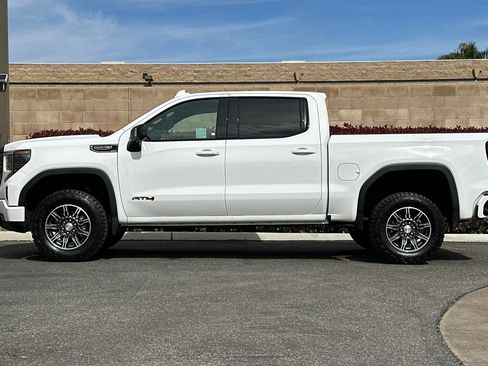 Certified 2025 GMC Sierra 1500 AT4 image 7