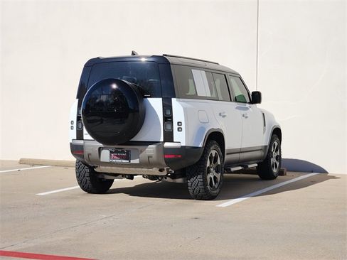 New 2026 Land Rover Defender 110 S image 4