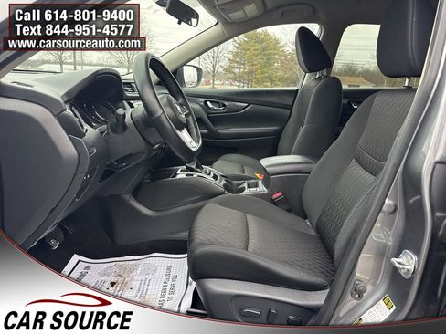 Used 2018 Nissan Rogue SV w/ Premium Package image 10