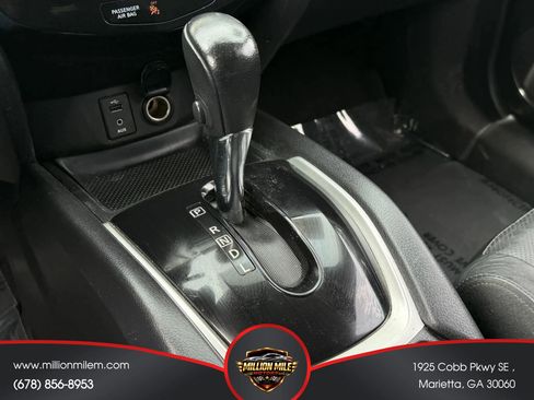 Used 2015 Nissan Rogue SL w/ SL Premium Package FWD image 28