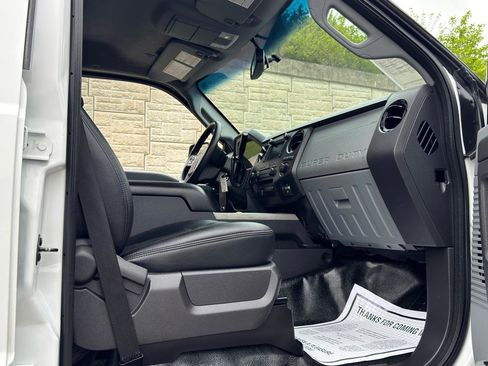 Used 2015 Ford F250 XL w/ Power Equipment Group image 38