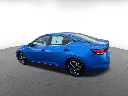 Used 2025 Nissan Sentra SV image 10