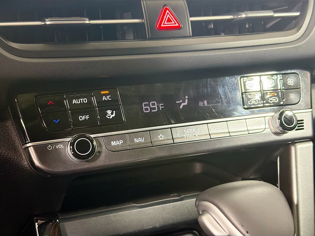 Used 2024 Kia Seltos SX w/ SX Sunroof Package AWD/4WD image 17
